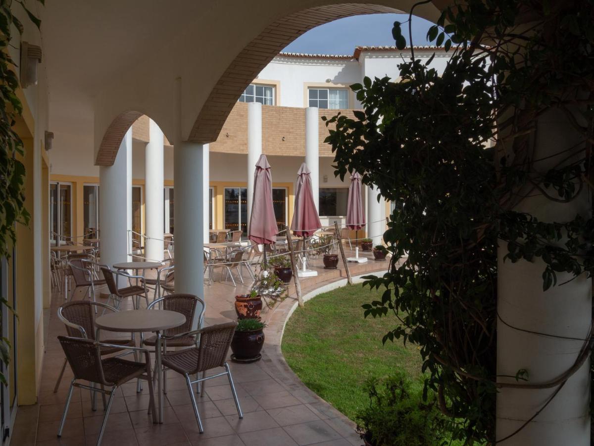 Luz Bay Hotel Exterior photo