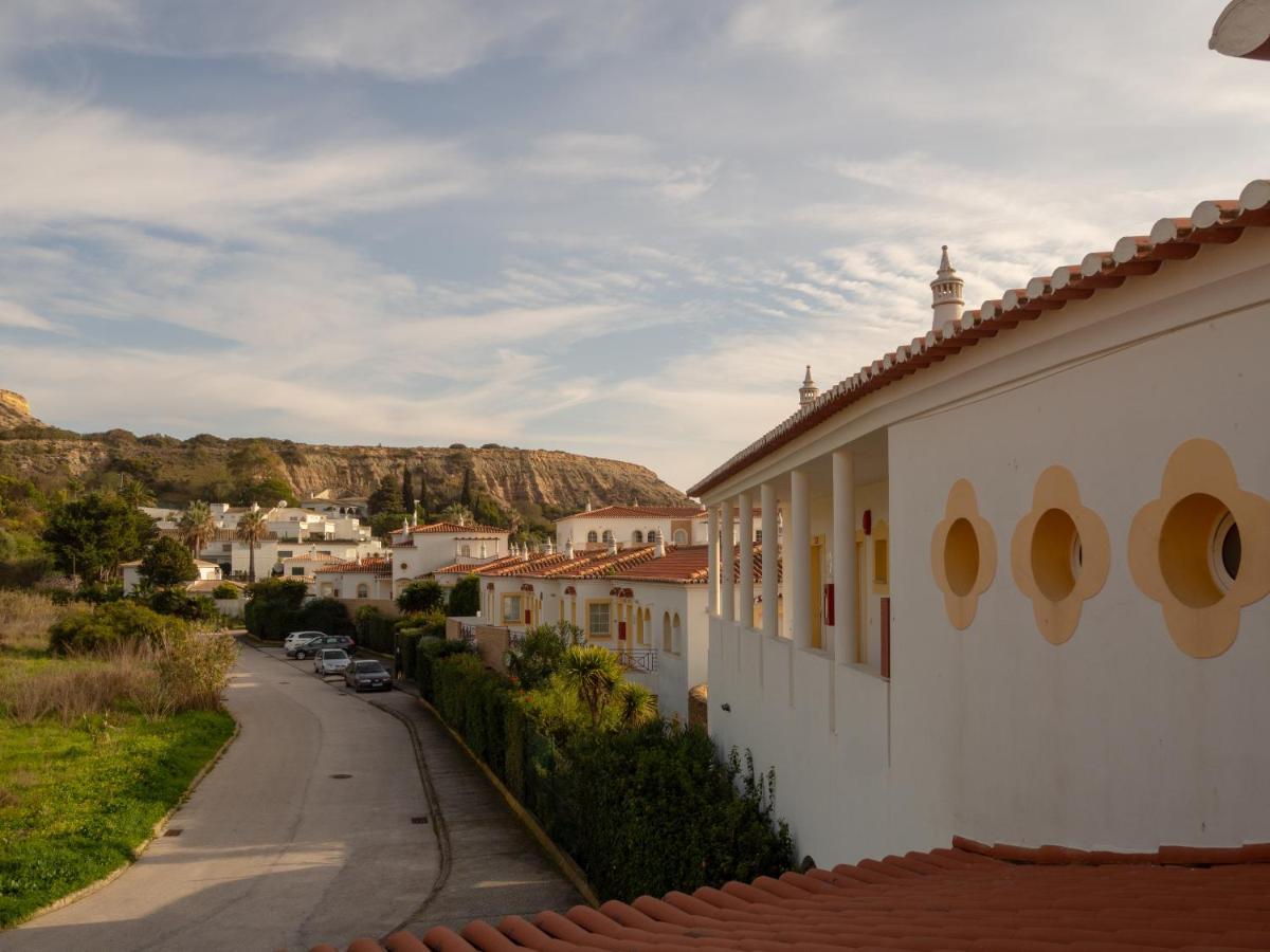 Luz Bay Hotel Exterior photo