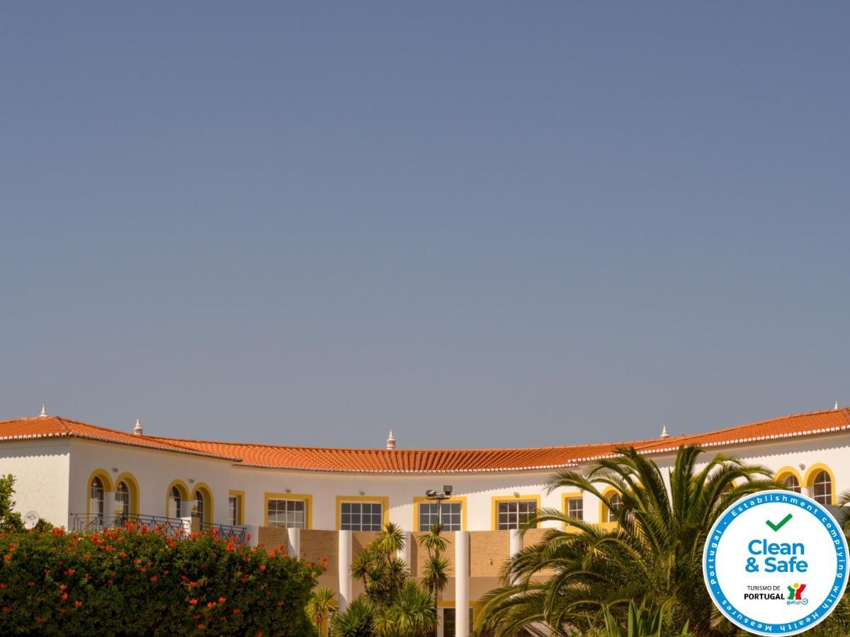 Luz Bay Hotel Exterior photo